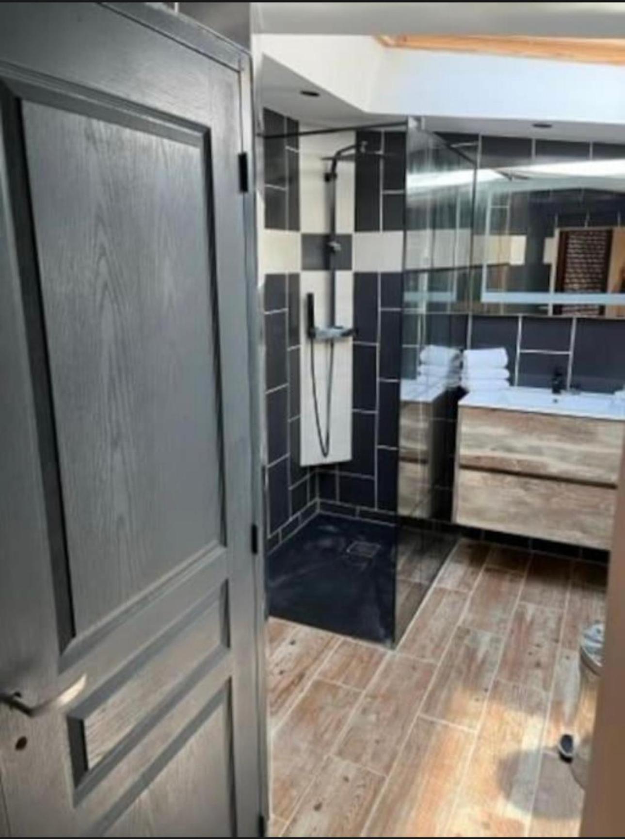 Maison A Vezac 24220 外观 照片
